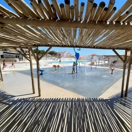 Beau Face à L Eau *