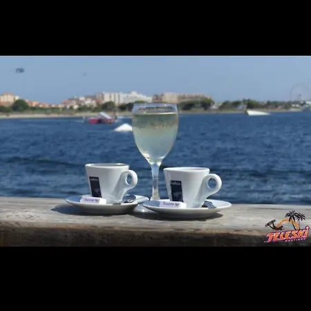 Appartement Beau Face à L Eau